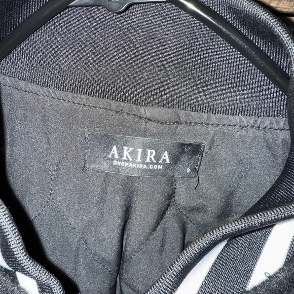 AKIRA Black Quilted Jacket - Picture 4 of 4